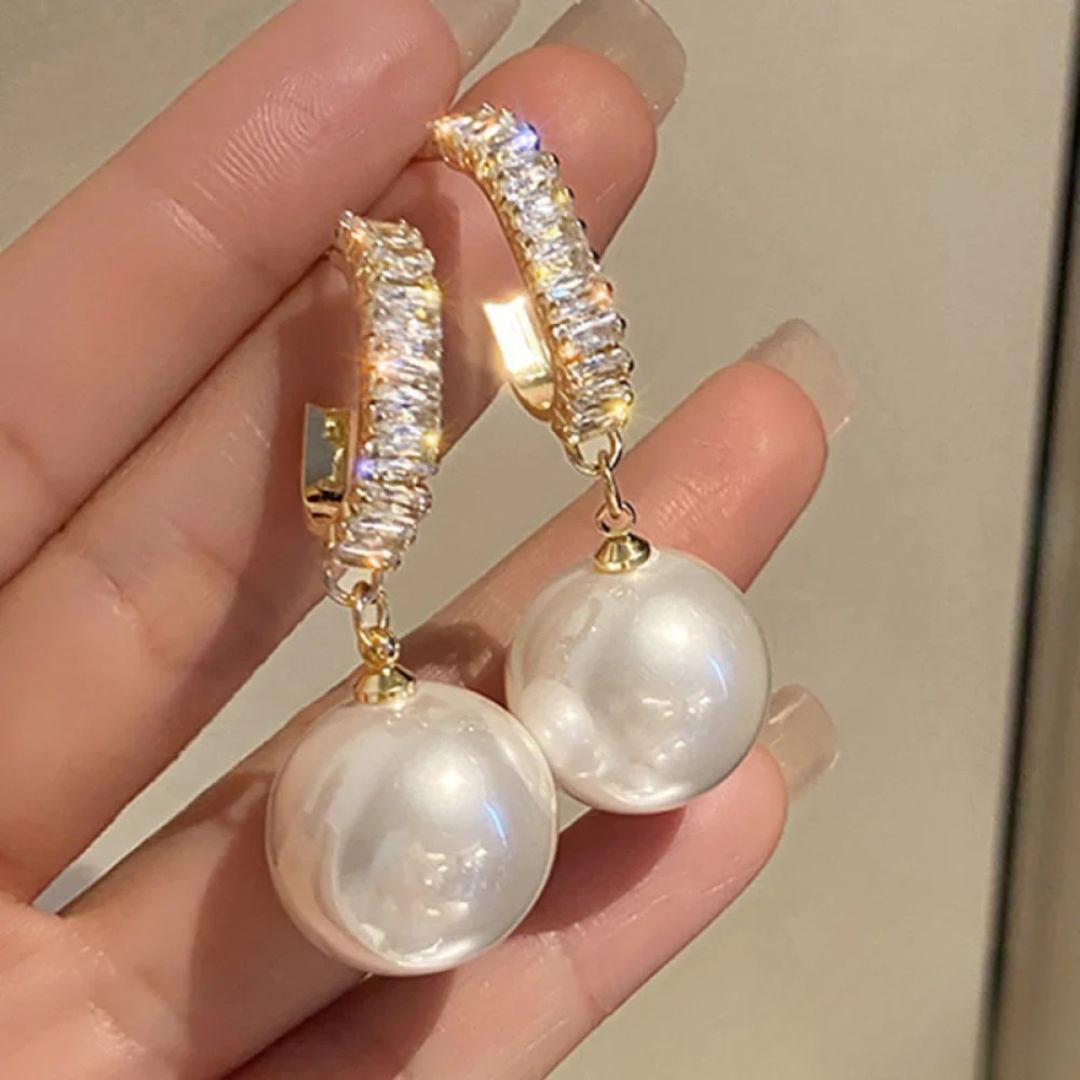 Yvonne | Pearl and Zircon Earrings