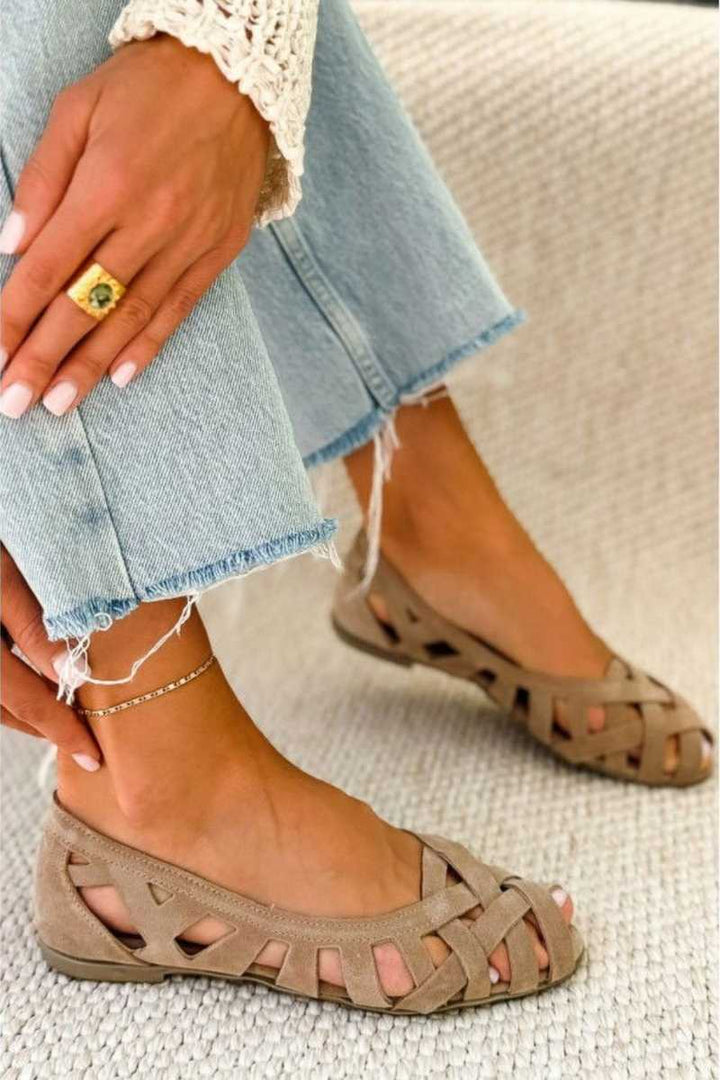 ELSPETH | WOVEN OPEN-TOE FLAT SANDALS