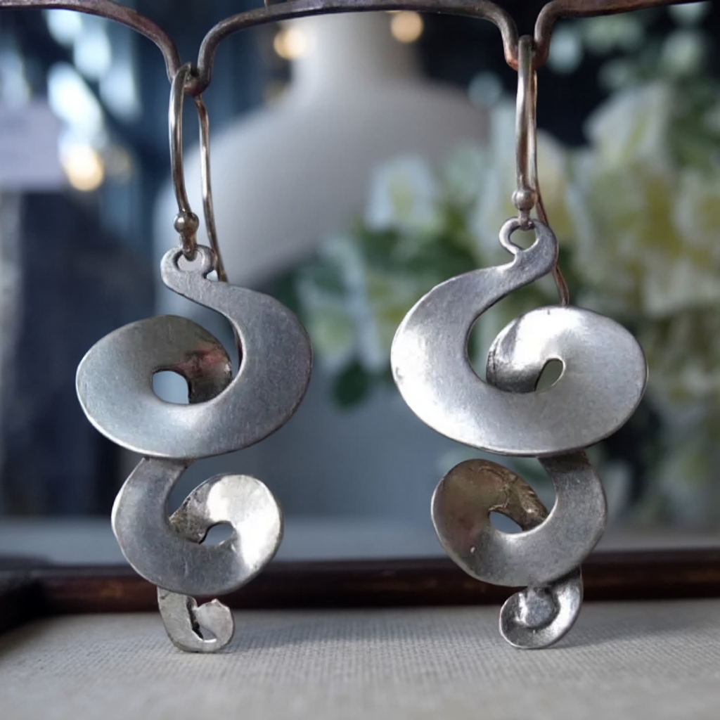 Rhoda | Vintage Silver Spiral Earrings