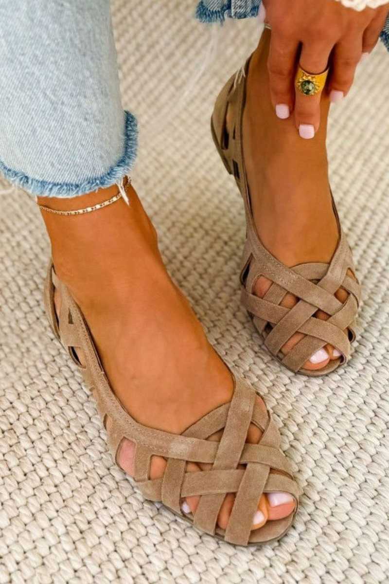 ELSPETH | WOVEN OPEN-TOE FLAT SANDALS