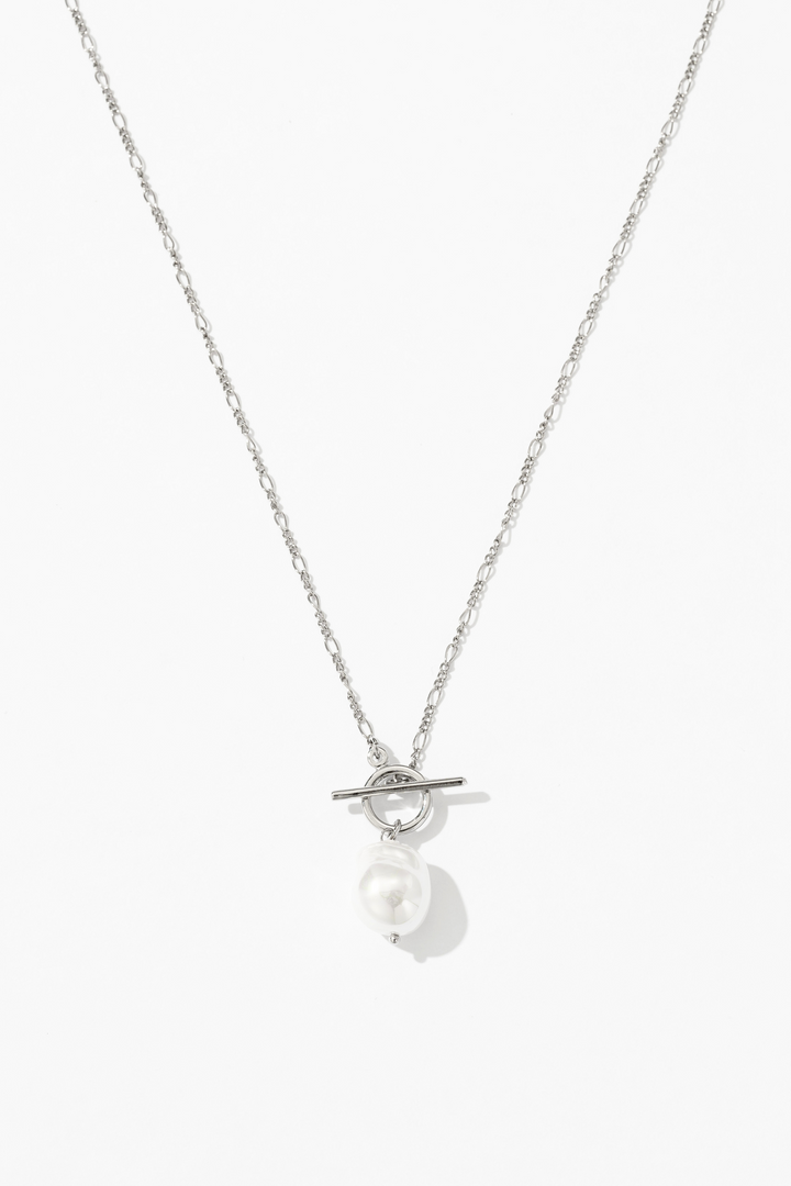 Doreen | Necklace with Golden Pearls