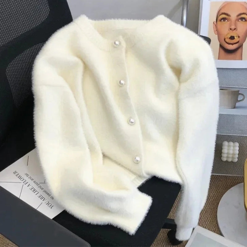 EDITH | ROUND-NECK CARDIGAN WITH PEARL BUTTONS