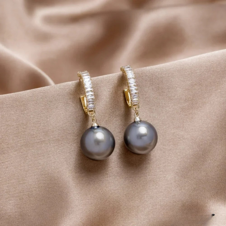 Yvonne | Pearl and Zircon Earrings