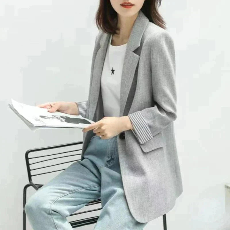 CATHERINE | TAILORED ONE-BUTTON BLAZER WITH LAPEL COLLAR