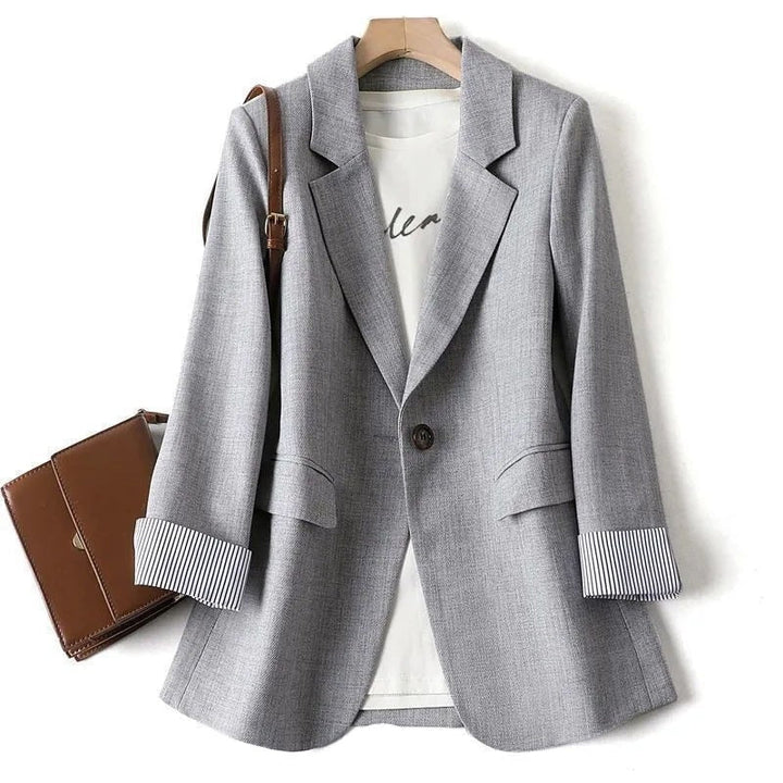 CATHERINE | TAILORED ONE-BUTTON BLAZER WITH LAPEL COLLAR