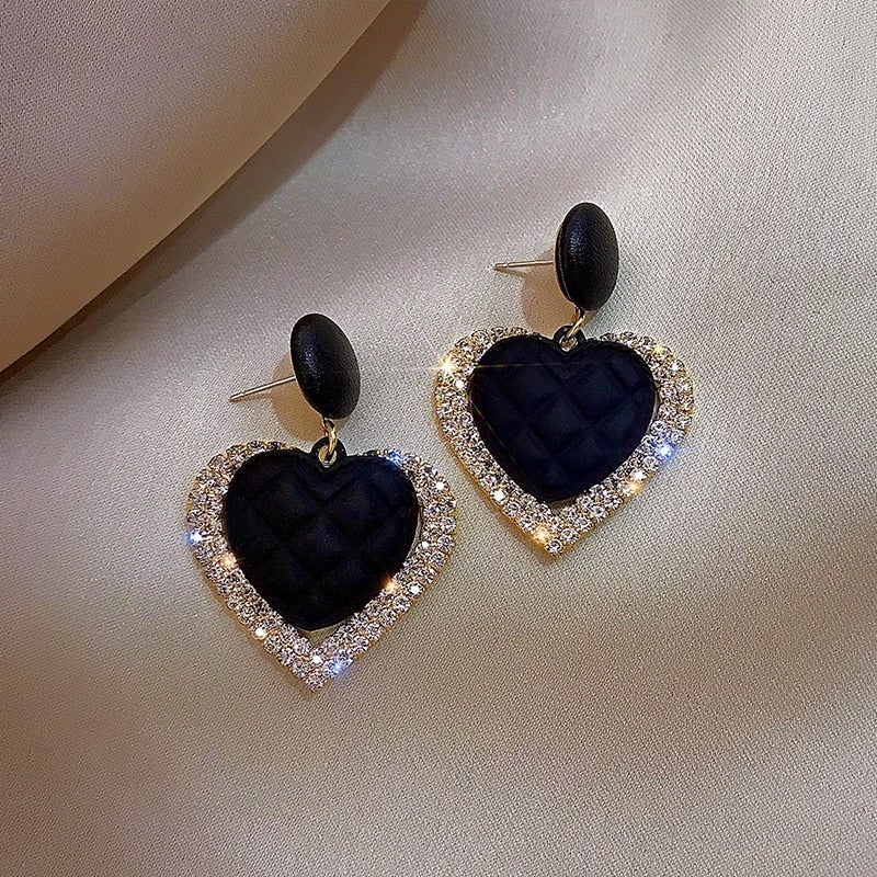 Zelda | Black Heart Earrings in Gold