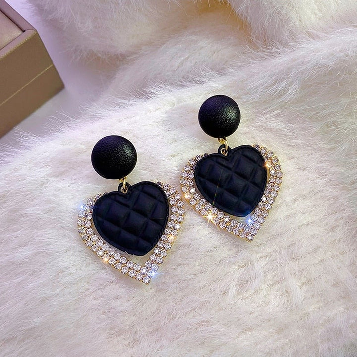 Zelda | Black Heart Earrings in Gold