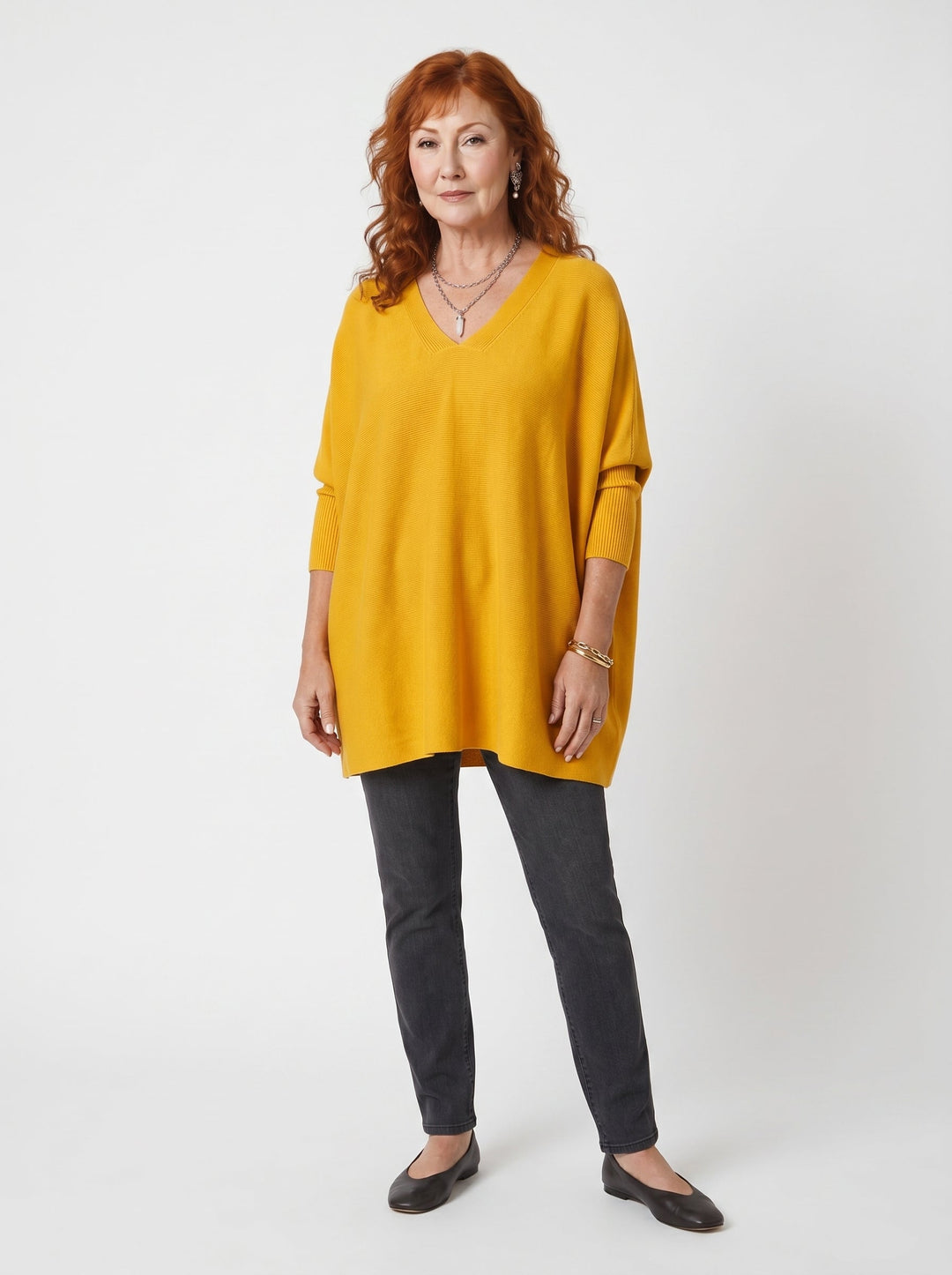 MÁIRE | ELEGANT SOFT KNIT V-NECK SWEATER