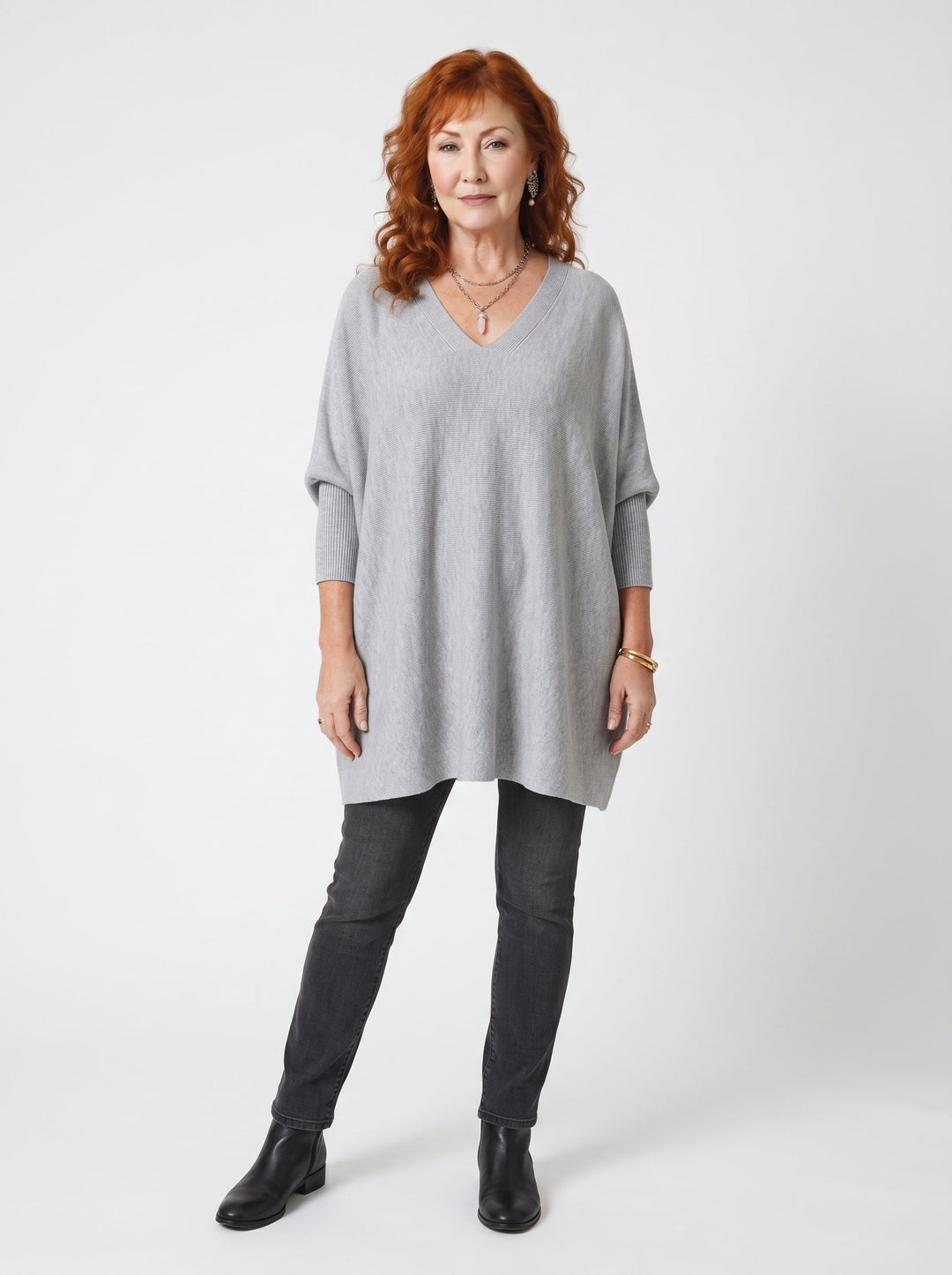 MÁIRE | ELEGANT SOFT KNIT V-NECK SWEATER