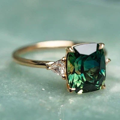 Deborah | Gold Ring with Vintage-Inspired Stone