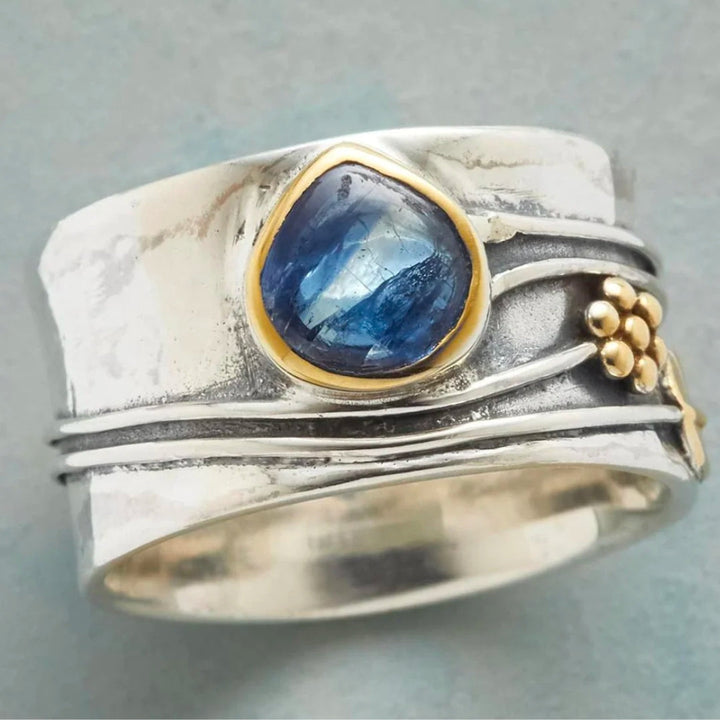 Adelaide | Vintage Sapphire Ring in Gold-Plated Silver