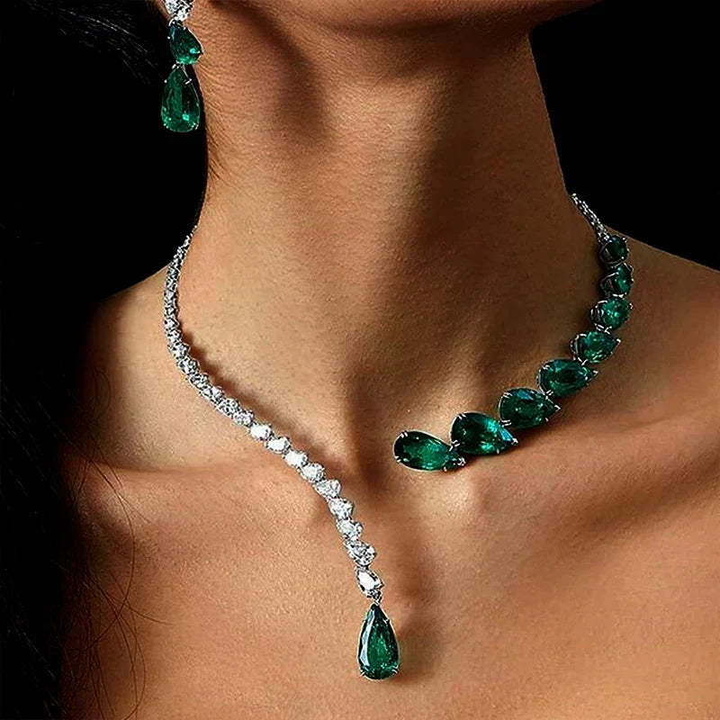 Olwen | Green Crystal Pendant Necklace