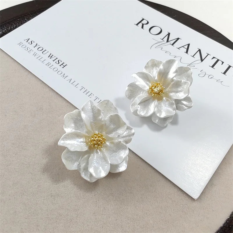 Elsie | White Acrylic Stud Earrings