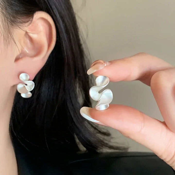 Susannah | Flower Earrings in Silver and 18K Gold
