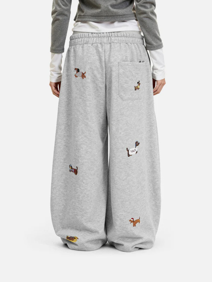 ELSPETH | EMBROIDERED BARREL SWEATPANTS