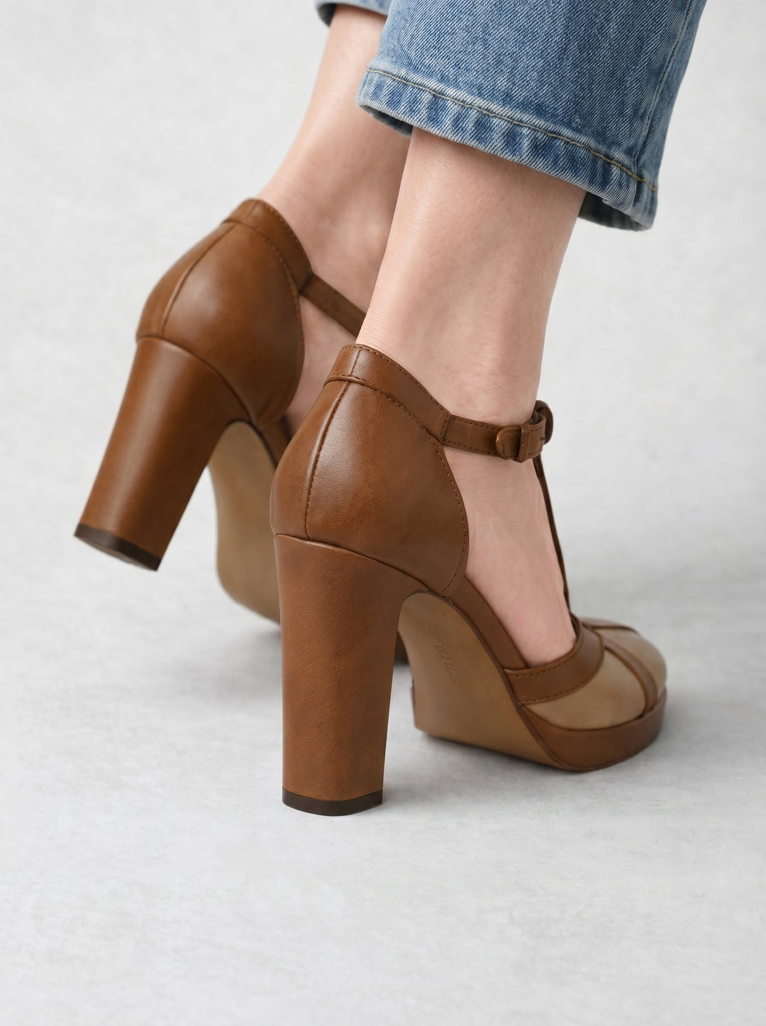 ÉABHA | RETRO CHIC BLOCK HEEL PUMPS