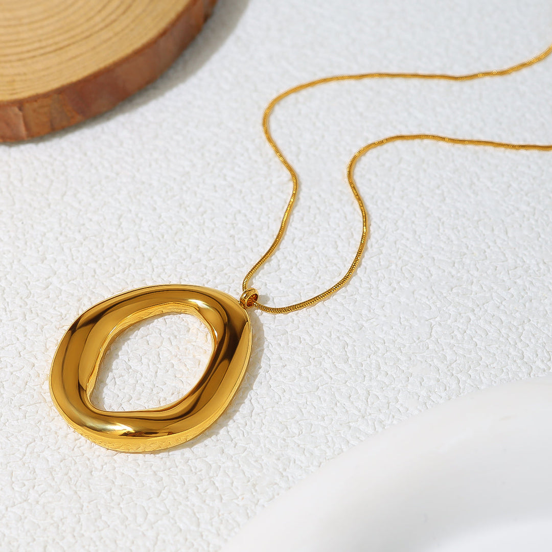 Gail | Gilded Oval Necklace