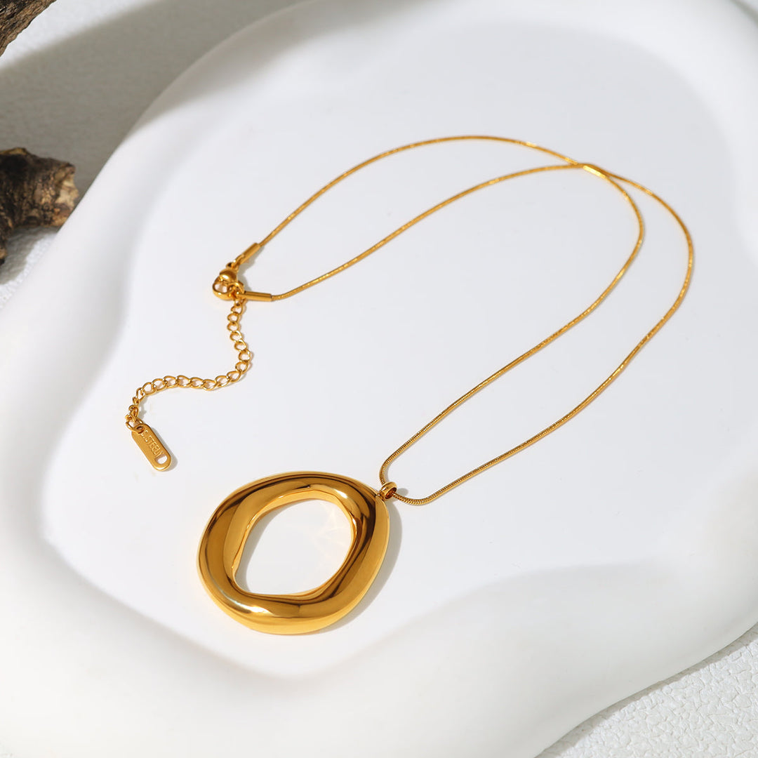 Gail | Gilded Oval Necklace