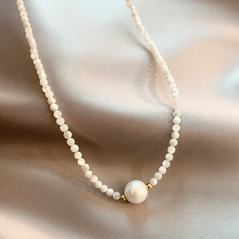Anthea | Chic Pearl Necklace