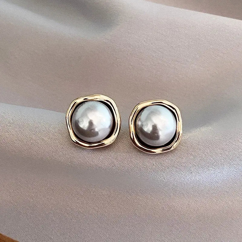 Claudia | Black Pearl Earrings